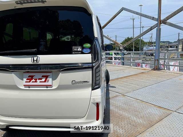 Honda N BOX 2017-12 8562838-18