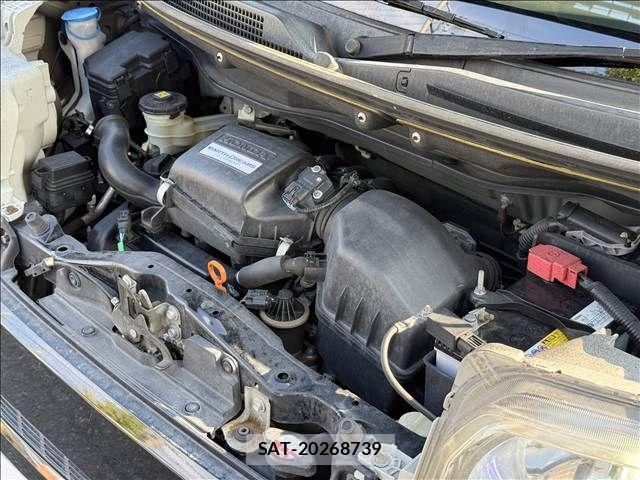 Honda N BOX 2016-12 8562865-17