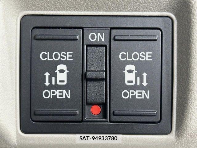 Honda N BOX 2026-03 8562834-5