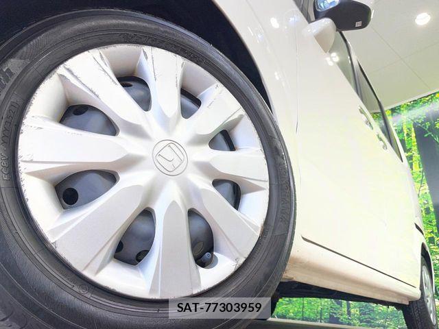 Honda N BOX 2017-03 8562861-12