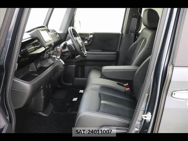Honda N BOX 2022-11 8562832-11