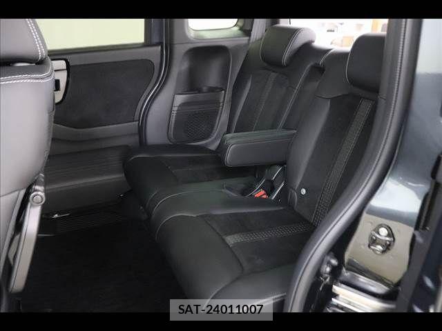 Honda N BOX 2022-11 8562832-12