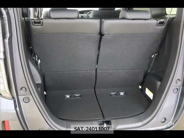 Honda N BOX 2022-11 8562832-13