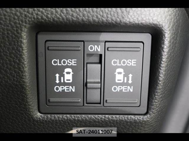 Honda N BOX 2022-11 8562832-3