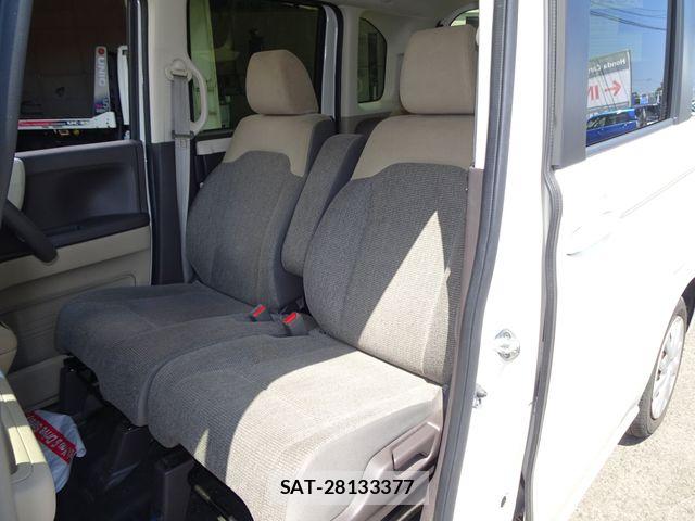 Honda N BOX 2018-03 8562854-12