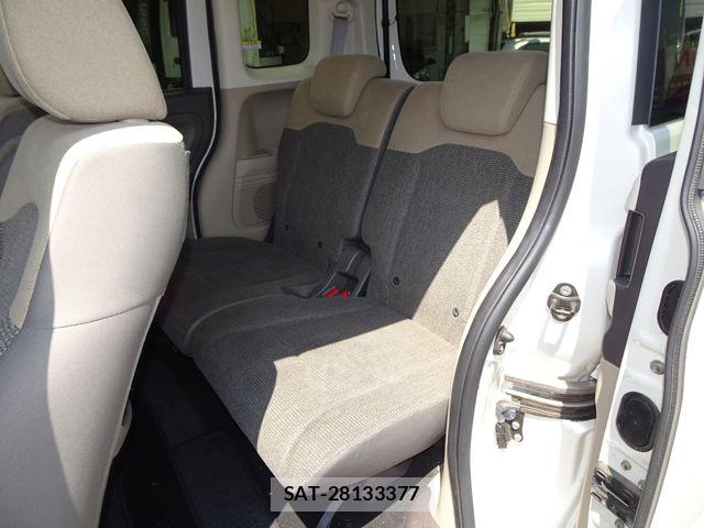 Honda N BOX 2018-03 8562854-14