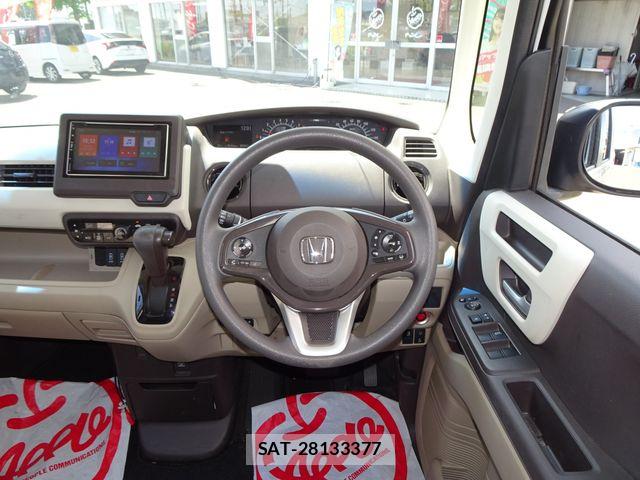 Honda N BOX 2018-03 8562854-1