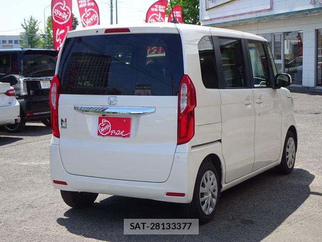 Honda N BOX 2018-03 8562854-2
