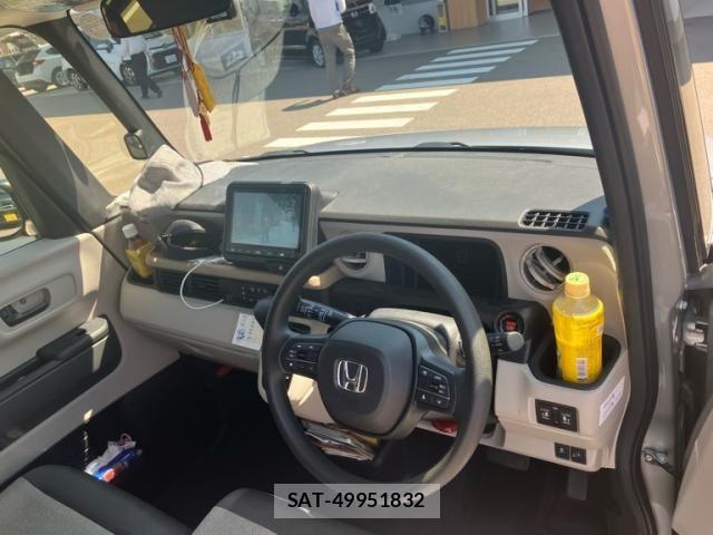 Honda N BOX 2025-03 8562857-9