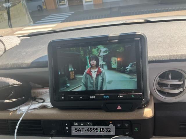 Honda N BOX 2025-03 8562857-16