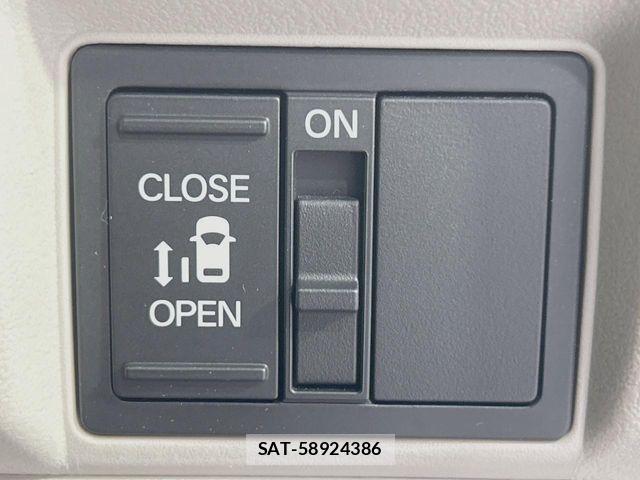 Honda N BOX 2024-03 8562839-5