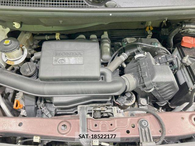 Honda N BOX 2019-03 8627944-17