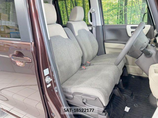 Honda N BOX 2019-03 8627944-7