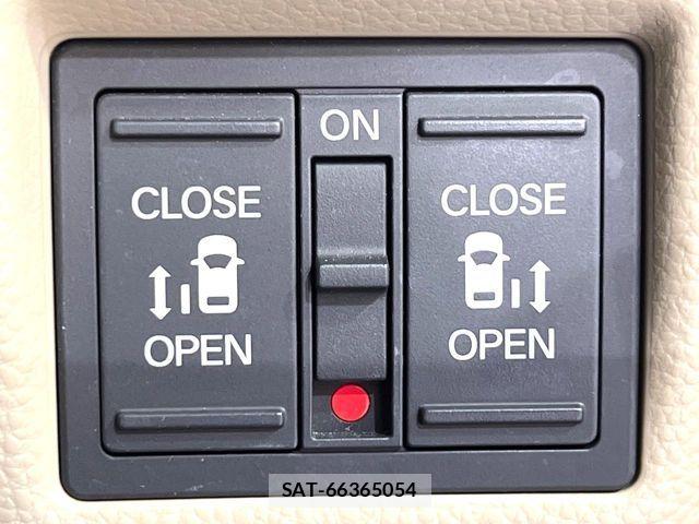 Honda N BOX 2018-11 8627933-4