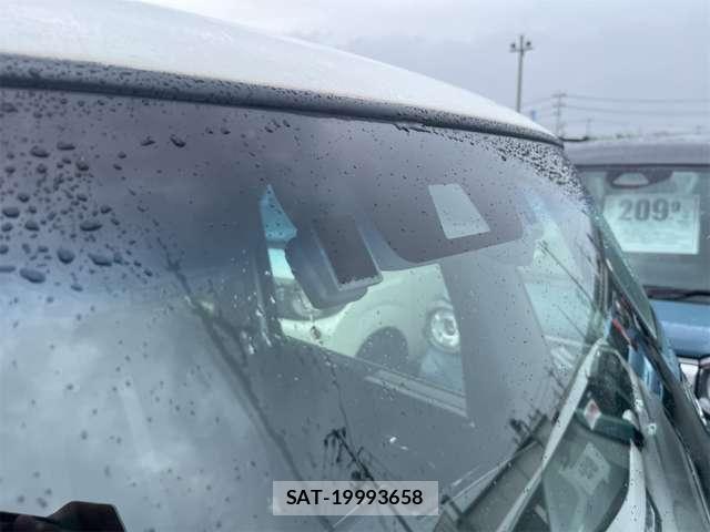 Honda N BOX 2022-03 8627906-9