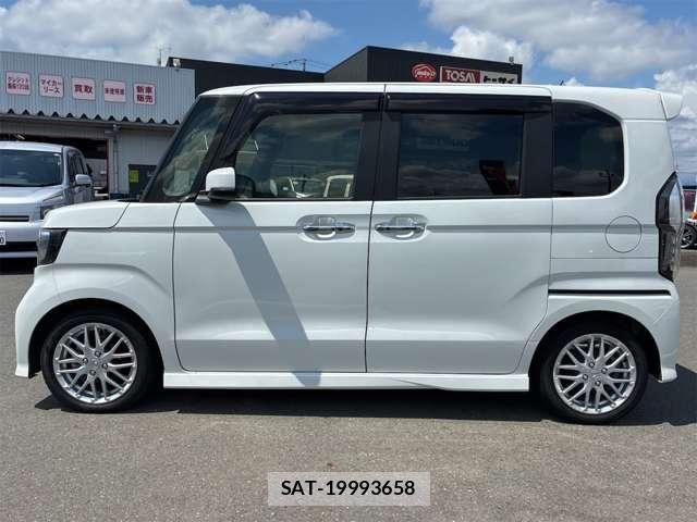 Honda N BOX 2022-03 8627906-24