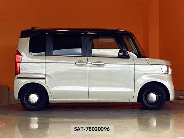 Honda N BOX 2022-08 8627922-16