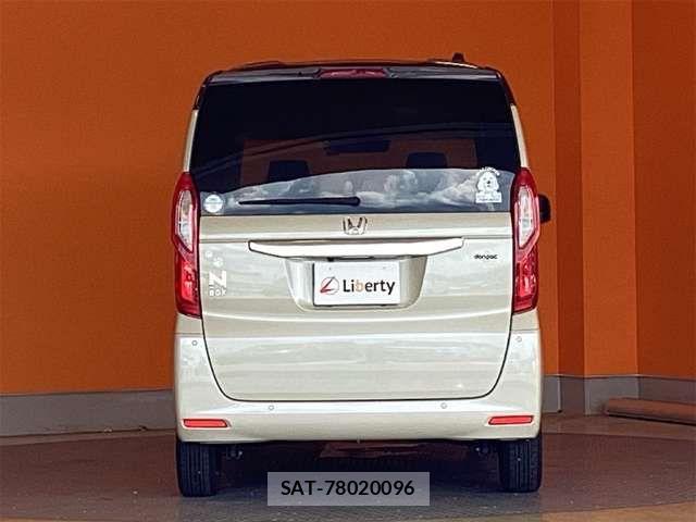 Honda N BOX 2022-08 8627922-18