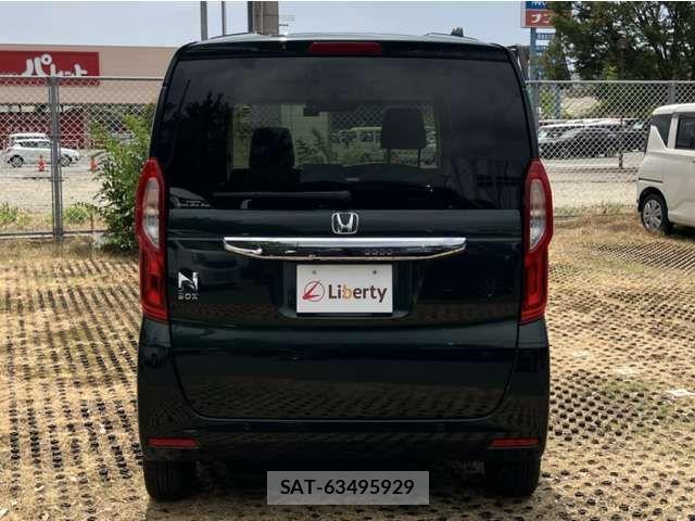Honda N BOX 2023-02 8627926-19