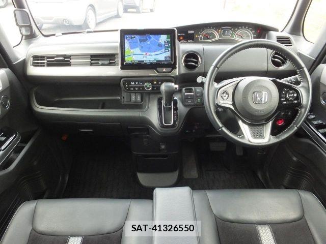 Honda N BOX 2022-05 8627902-1