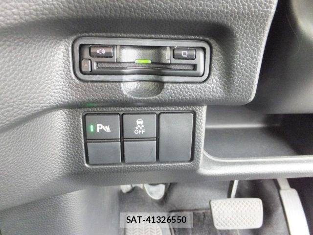 Honda N BOX 2022-05 8627902-22