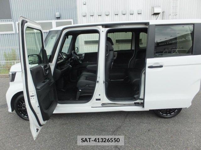Honda N BOX 2022-05 8627902-25