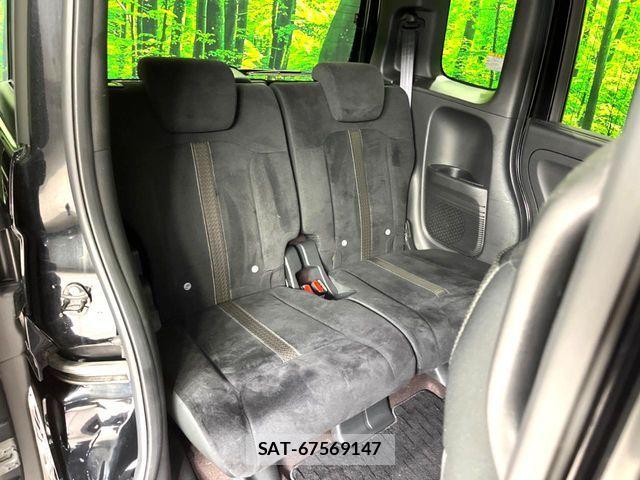 Honda N BOX 2017-10 8627938-9