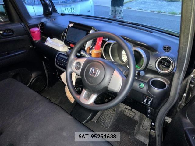 Honda N BOX 2013-10 8627971-12