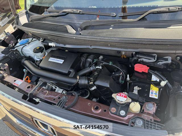 Honda N BOX 2018-11 8627957-26