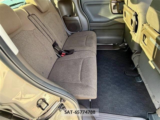 Honda N BOX 2021-03 8627910-28