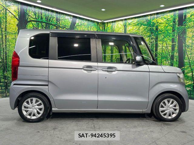 Honda N BOX 2018-03 8627949-13