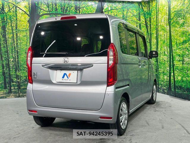 Honda N BOX 2018-03 8627949-16