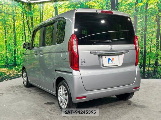 Honda N BOX 2018-03 8627949-17