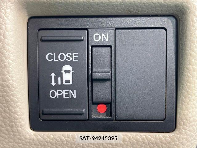 Honda N BOX 2018-03 8627949-5
