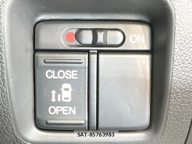 Honda N BOX 2017-07 8627942-2