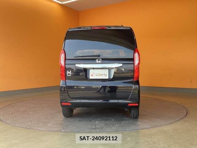 Honda N BOX 2023-06 8627928-12