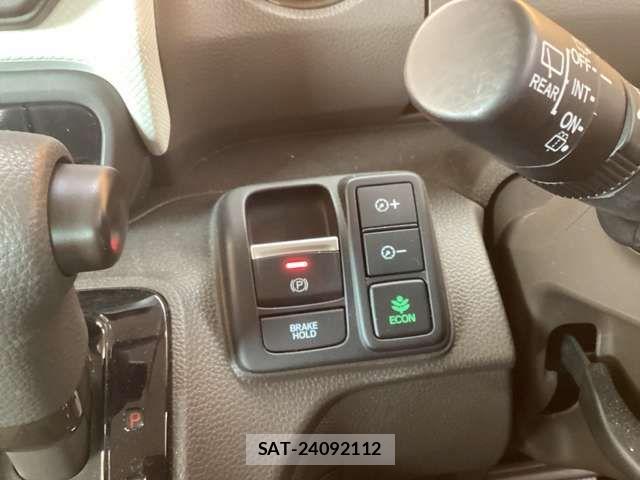 Honda N BOX 2023-06 8627928-6