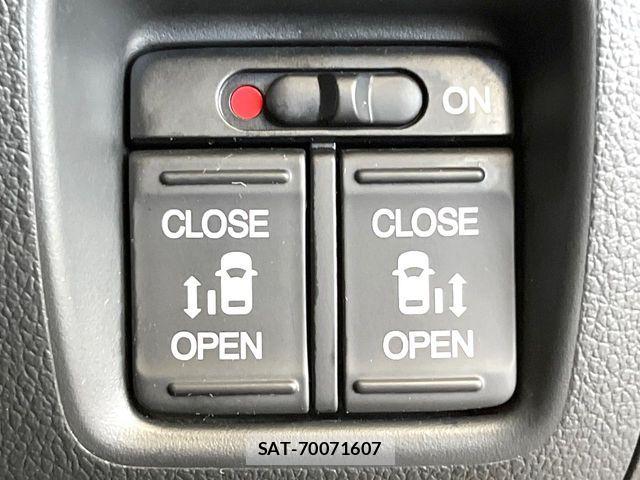 Honda N BOX 2015-08 8660496-5