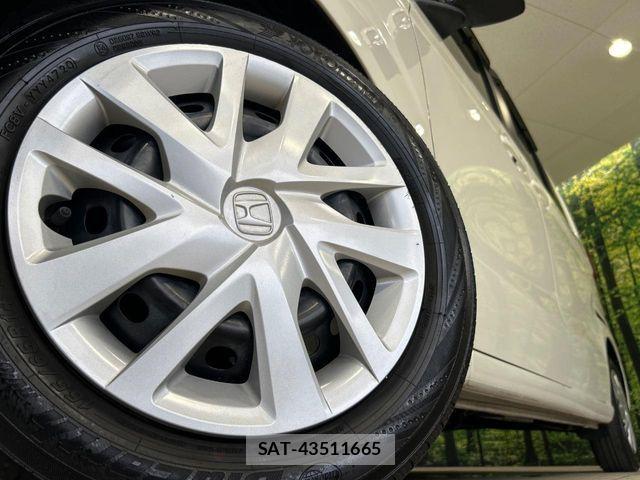 Honda N BOX 2018-02 8666593-11
