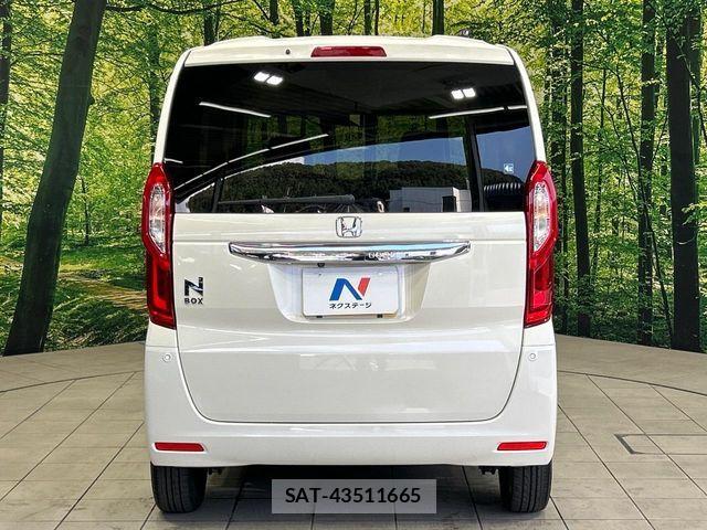 Honda N BOX 2018-02 8666593-13