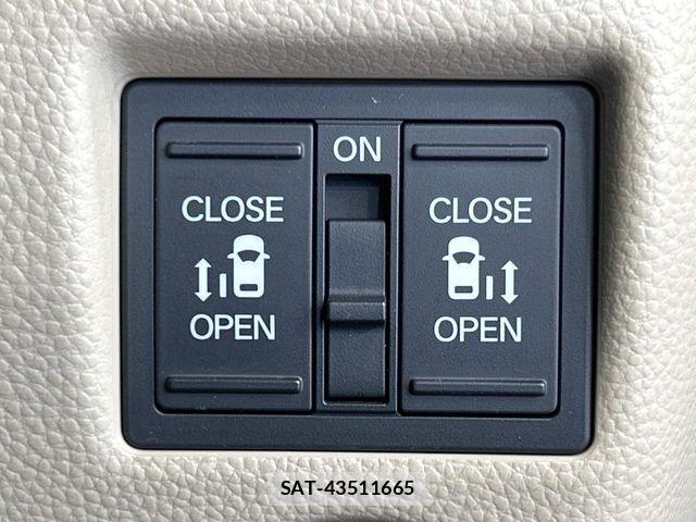 Honda N BOX 2018-02 8666593-4