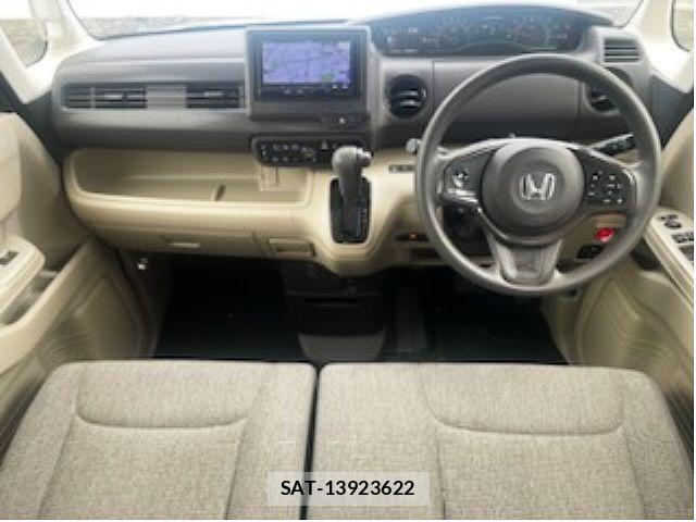 Honda N BOX 2019-02 8660491-1