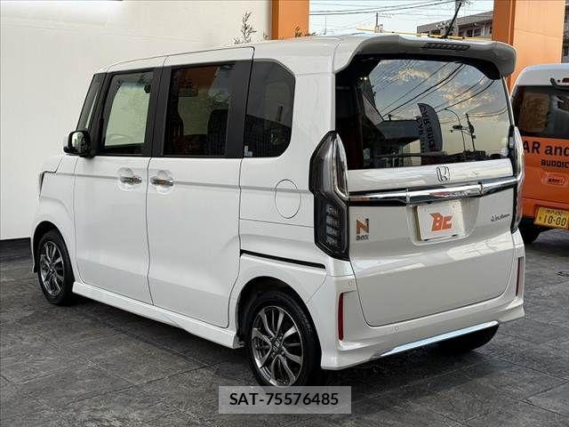 Honda N BOX 2021-04 8660466-12