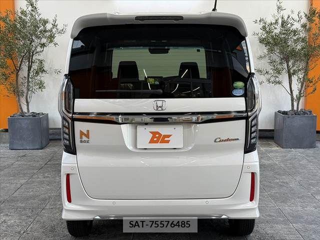 Honda N BOX 2021-04 8660466-13