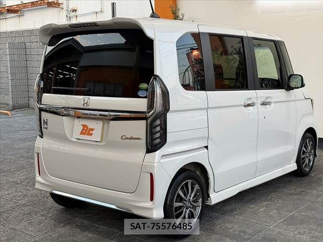 Honda N BOX 2021-04 8660466-14