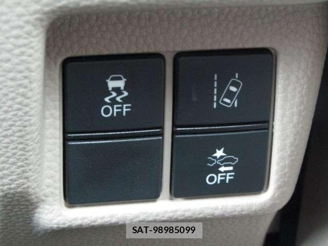 Honda N BOX 2018-04 8666595-8