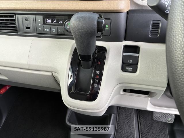 Honda N BOX 2024-09 8660467-6
