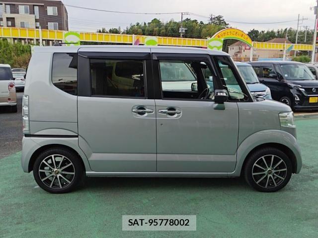 Honda N BOX 2017-06 8660489-9