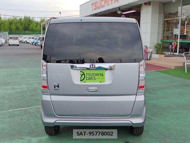 Honda N BOX 2017-06 8660489-10