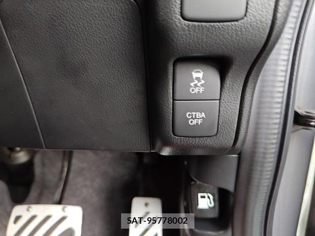 Honda N BOX 2017-06 8660489-17